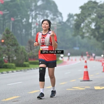 Runner Photo 7033124