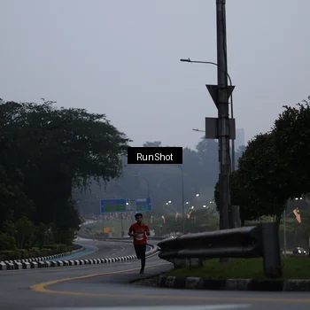 Runner Photo 7033130