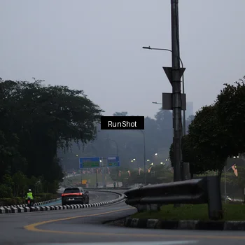 Runner Photo 7033134
