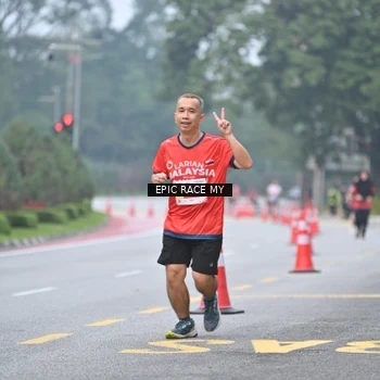Runner Photo 7033135
