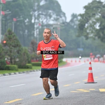 Runner Photo 7033140