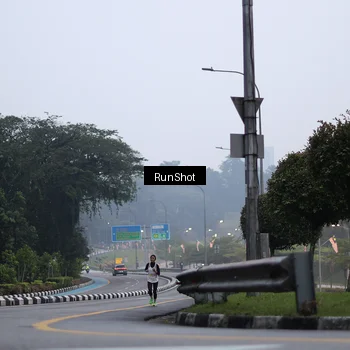 Runner Photo 7033142