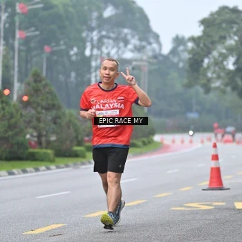 Runner Photo 7033153