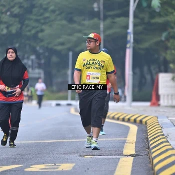Runner Photo 7033157