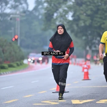 Runner Photo 7033160