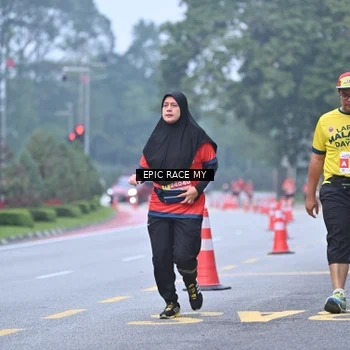 Runner Photo 7033165