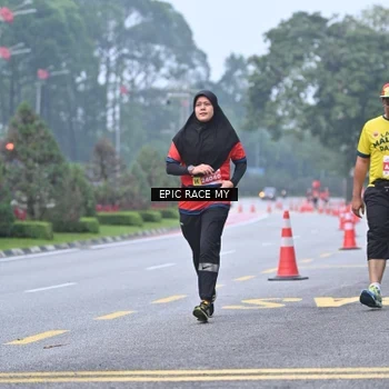Runner Photo 7033170