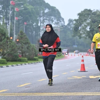 Runner Photo 7033174