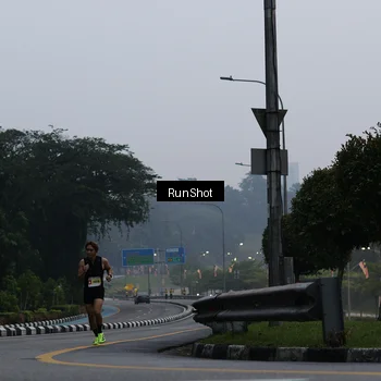 Runner Photo 7033208