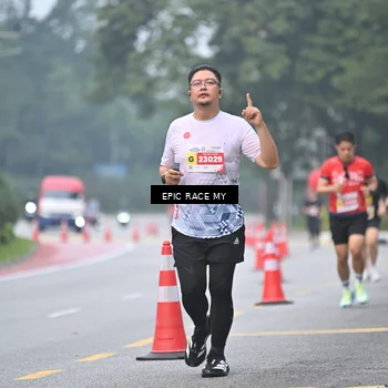 Runner Photo 7033211