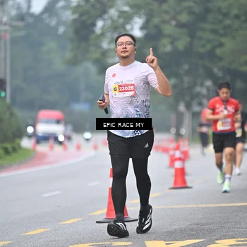 Runner Photo 7033215