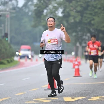 Runner Photo 7033231