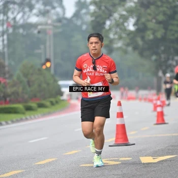 Runner Photo 7033237