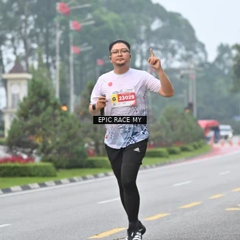 Runner Photo 7033238