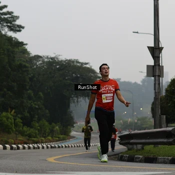 Runner Photo 7033239