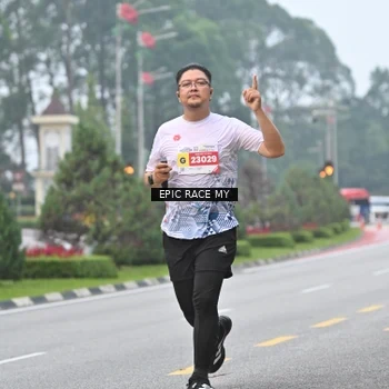 Runner Photo 7033245
