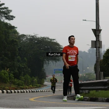 Runner Photo 7033246