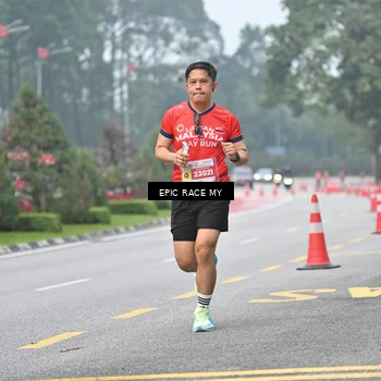 Runner Photo 7033249