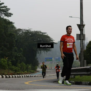 Runner Photo 7033261