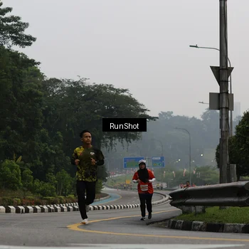 Runner Photo 7033263