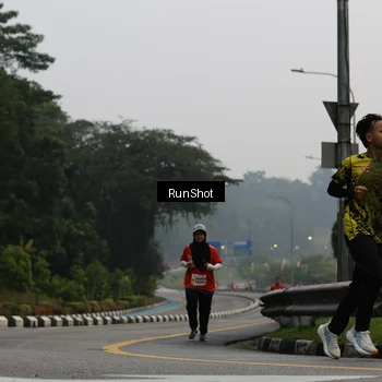 Runner Photo 7033278