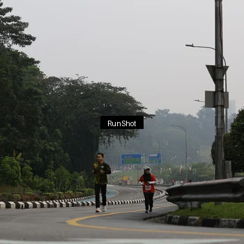 Runner Photo 7033279