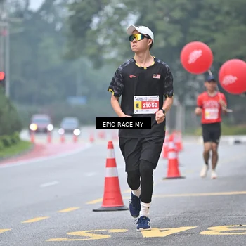 Runner Photo 7033286