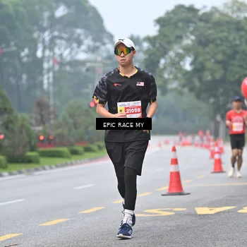 Runner Photo 7033292