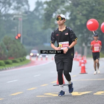 Runner Photo 7033293