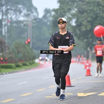 Runner Photo 7033296