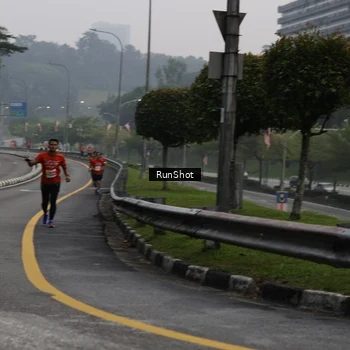 Runner Photo 7033298