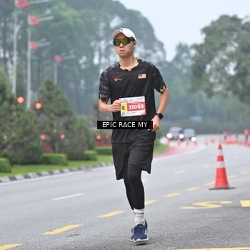 Runner Photo 7033304