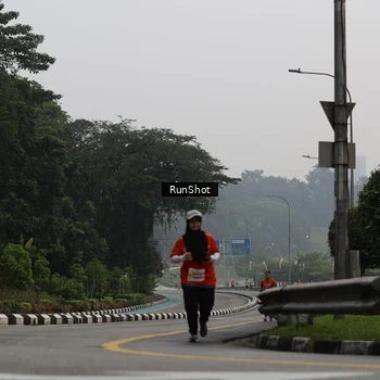 Runner Photo 7033310