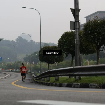 Runner Photo 7033313