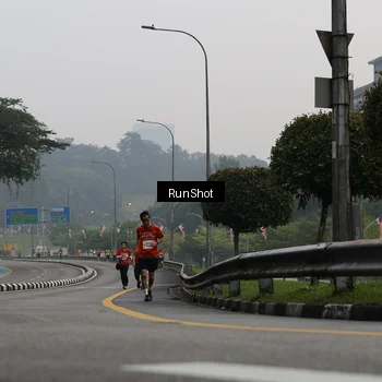 Runner Photo 7033317