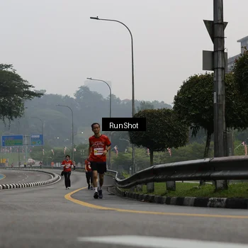 Runner Photo 7033324