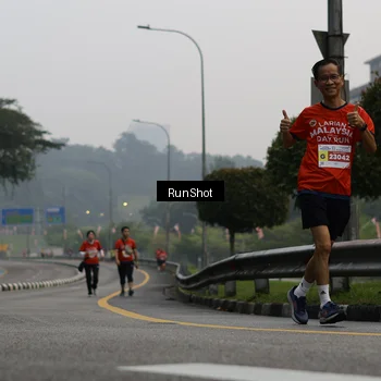 Runner Photo 7033328
