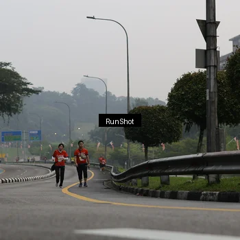 Runner Photo 7033335