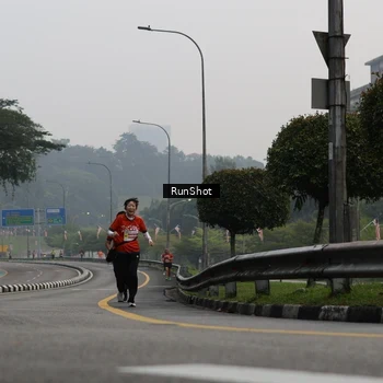 Runner Photo 7033344