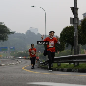 Runner Photo 7033352