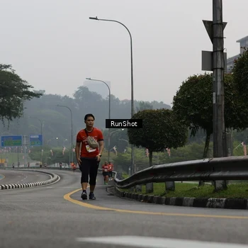 Runner Photo 7033354