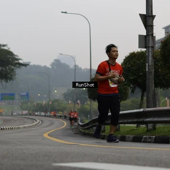 Runner Photo 7033355