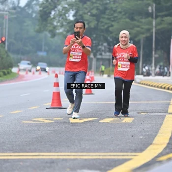 Runner Photo 7033356