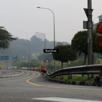 Runner Photo 7033364