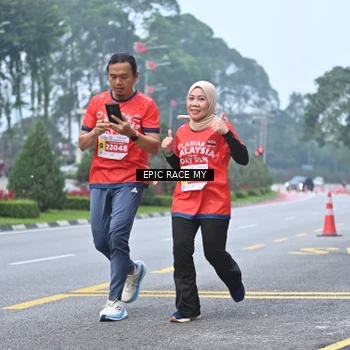 Runner Photo 7033370