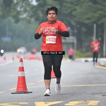 Runner Photo 7033381