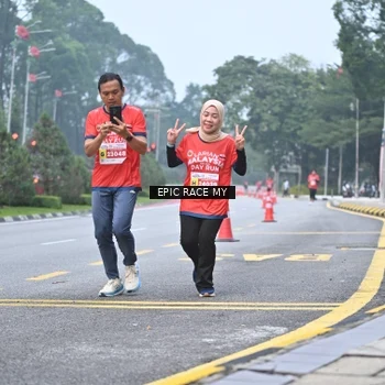 Runner Photo 7033394