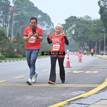 Runner Photo 7033395