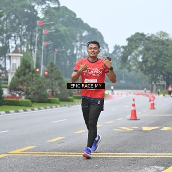 Runner Photo 7033400