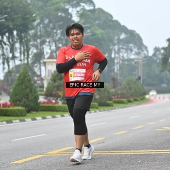 Runner Photo 7033402